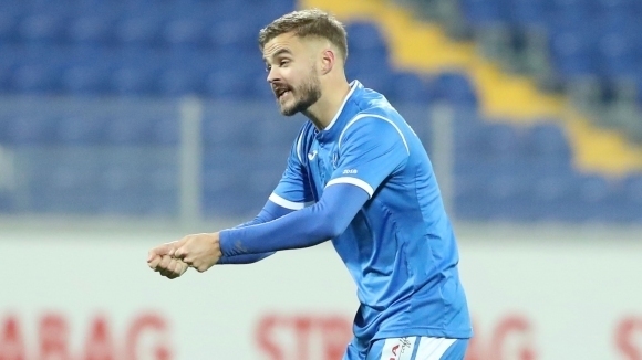 Откупуването на централния защитник Холмар Ейолфсон от израелския Макаби Хайфа