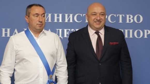 Министърът на младежта и спорта Красен Кралев връчи най високото държавно