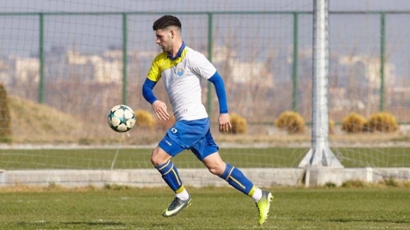 Отборът на Марица Пловдив обяви раздялата си с футболиста Свилен