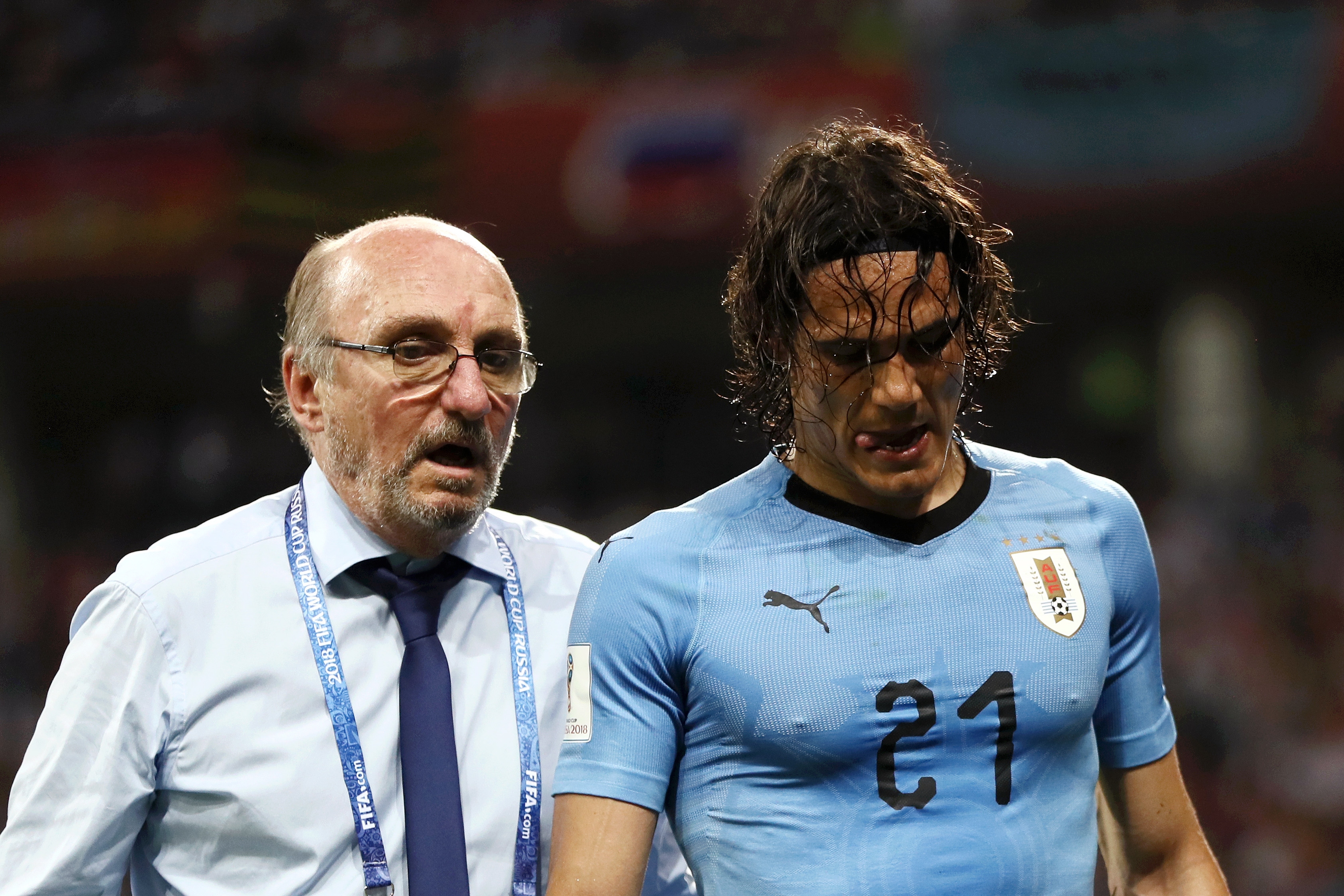 Нападателят на Уругвай Единсон Кавани остава под въпрос за четвъртфиналния