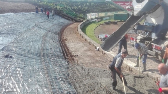 Новакът във футболния ни елит - Ботев (Враца), започна ремонтни
