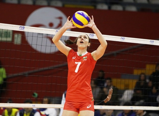 Волейболната националка Лора Китипова която през изминалия сезон бе в