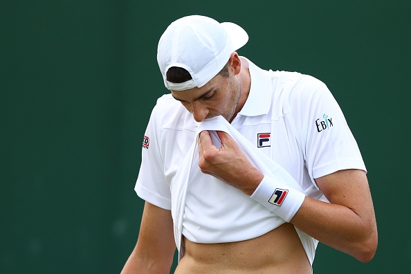 Джон Иснър САЩ се класира за третия кръг на Уимбълдън