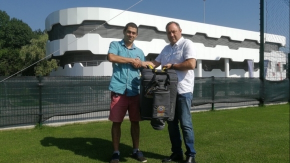 Българският футболен съюз осигури спешни медицински чанти за представителите на