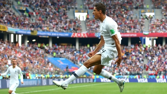 Защитникът на Франция Рафаел Варан остана много доволен от попадението