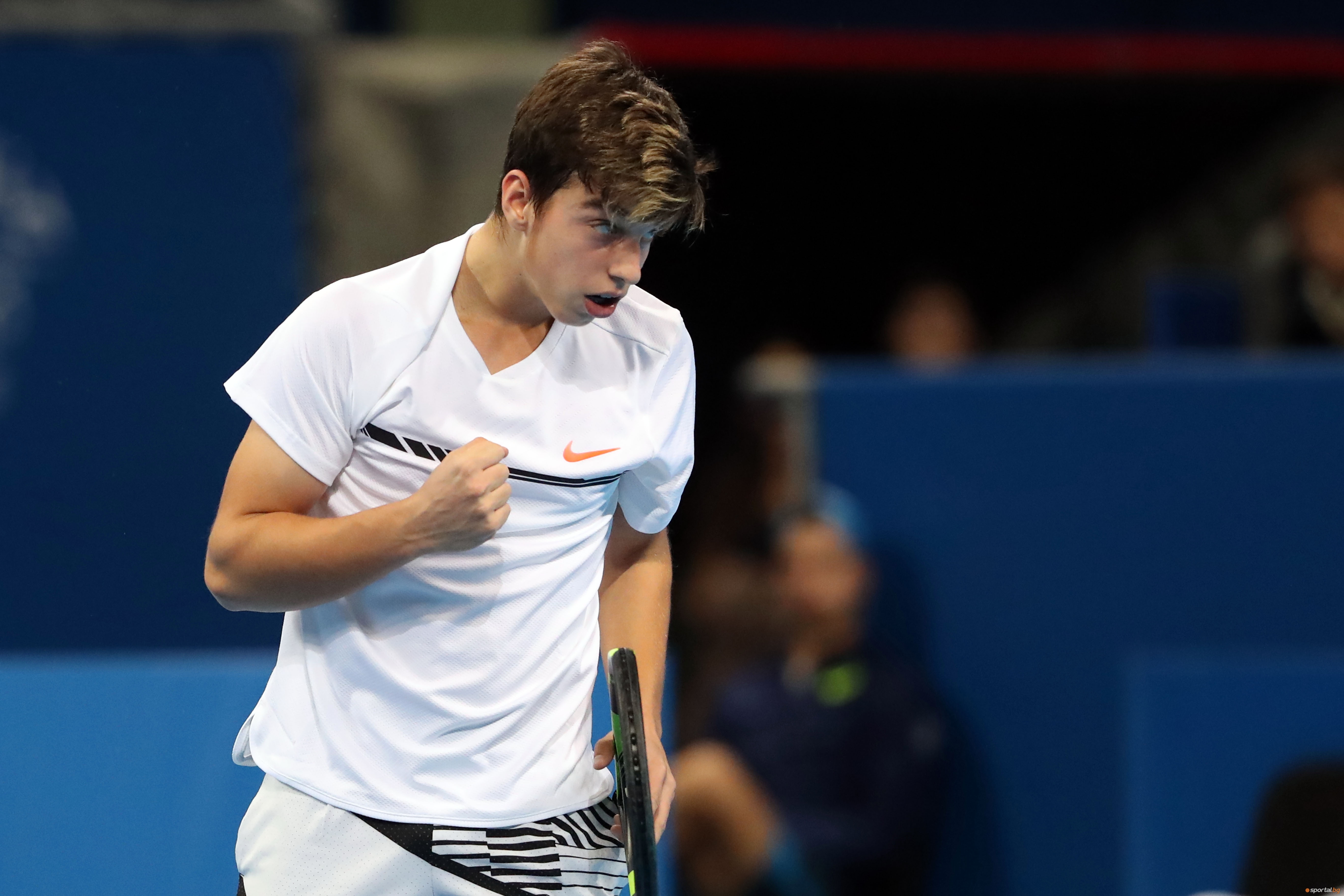 Адриан Андреев започна с победи участието си Уимбълдън в турнира