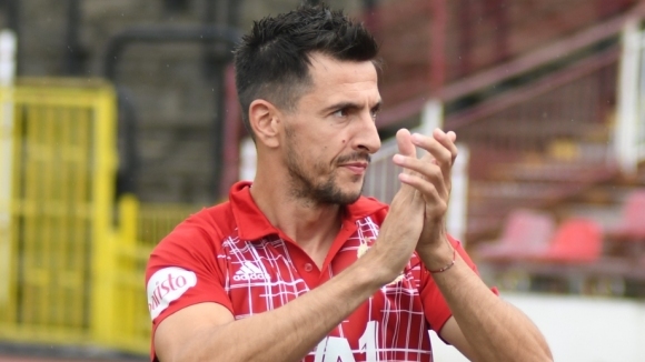 Защитникът на ЦСКА София Станислав Манолев замина за Германия където ще