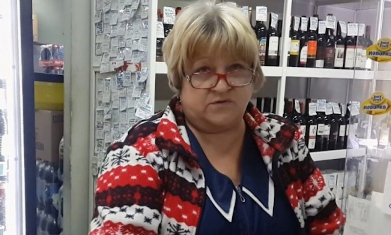 62 годишна продавачка в аптека в Нижний Новгород беше уволнена след