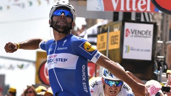 Коломбиецът Фернандо Гавирия спечели четвъртия етап от Колоездачната обиколка на