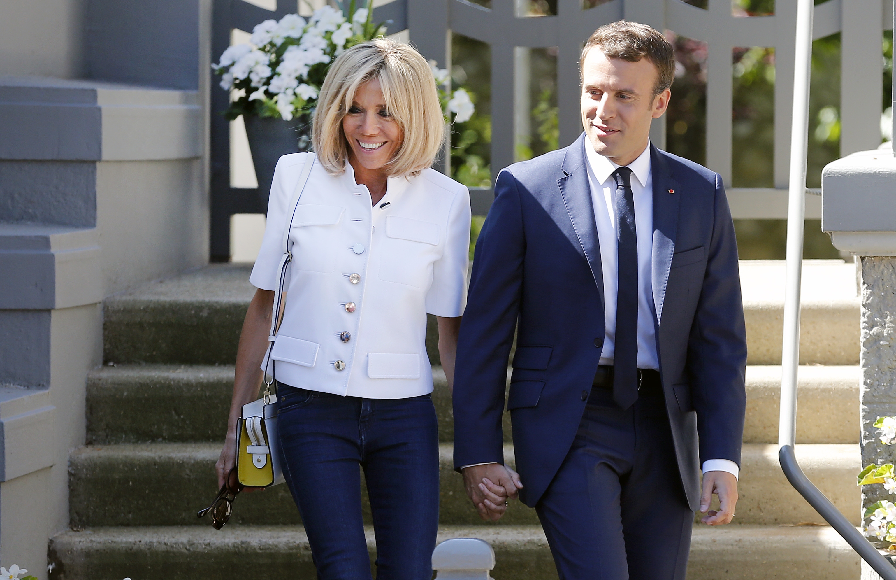 Президентът на Франция Еманюел Макрон и неговата съпруга Брижит потвърдиха