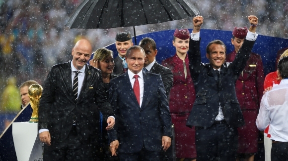 Президентът на Русия Владимир Путин и френският лидер Еманюел Макрон