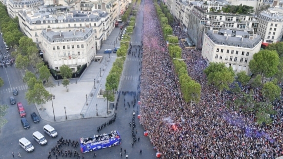 Световните шампиони от Франция се очаква да пристигнат в родната
