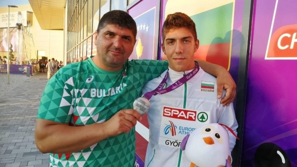 Валентин Андреев е сред най-перспективните български атлети сред подрастващите. По-рано