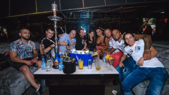 Когато са в България Ники Михайлов и Николета Лозанова винаги