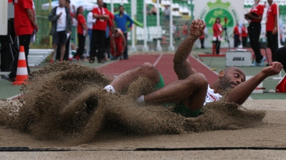 Денис Ерадири се класира на второ място в дисциплината скок