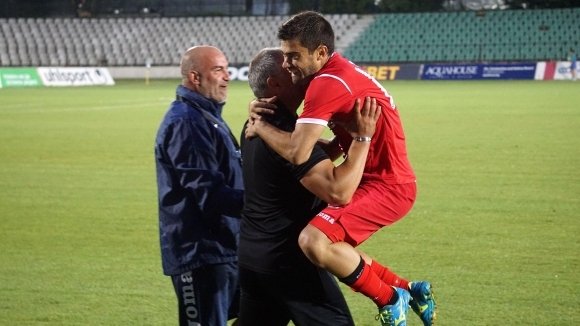 Новакът в Първа лига Ботев все още се надява че