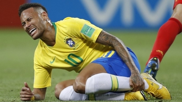 Бразилската футболна звезда Неймар призна че е преиграл след някои