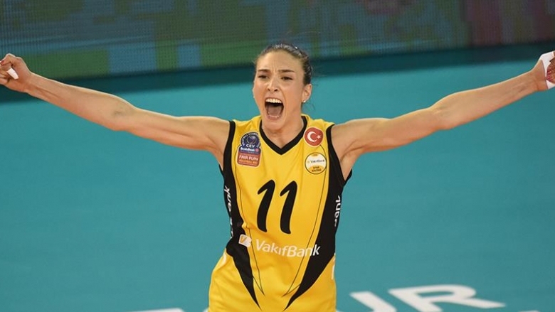 Разпределителката на турския национален тим Наз Айдемир Акьол е бременна в