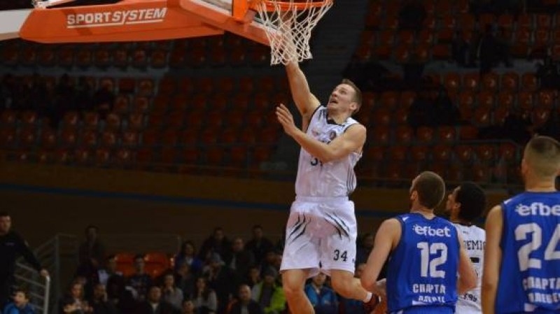 Мъжкият баскетболен отбор на Балкан привлече българските баскетболисти Димитър Димитров