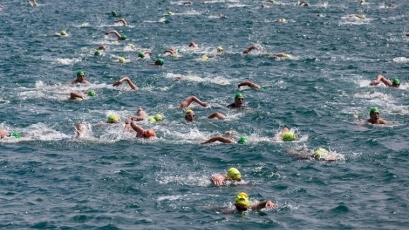 Община Бургас увеличи наградния фонд за призьорите в плувния маратон