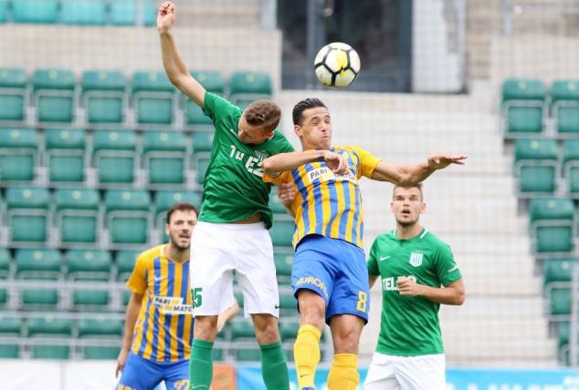 Живко Миланов игра цял мач за АПОЕЛ Никозия при изненадващата