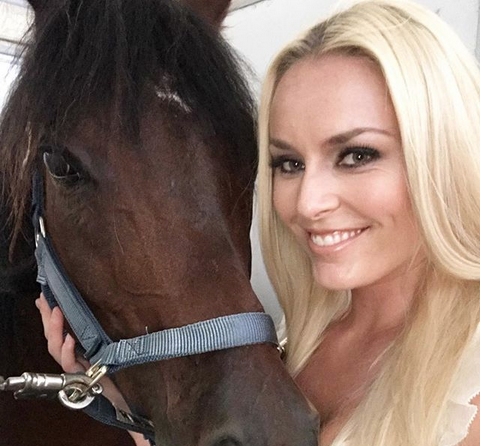 Отдавна знаем за любовта на Линдзи Вон към конете Голямата