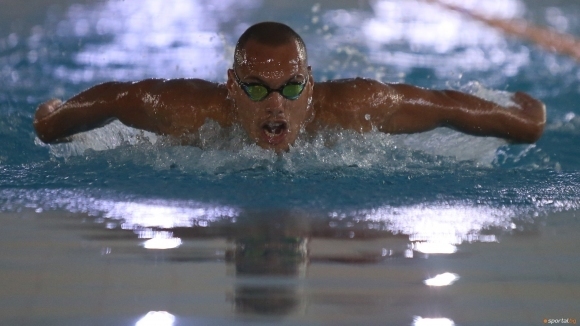 Най добрият български плувец Антъни Иванов се класира за финала на