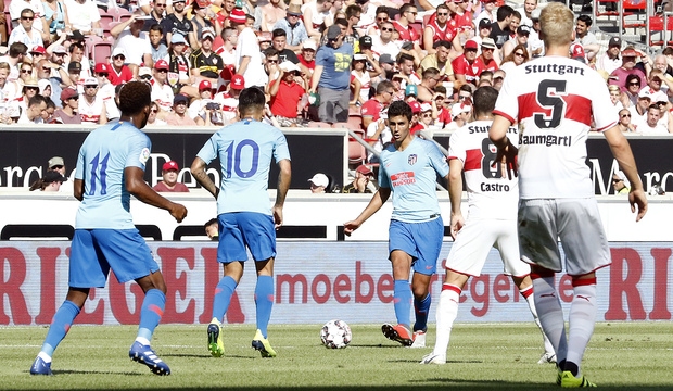 Младата надежда Хоакин Муньос се разписа за Атлетико Мадрид при
