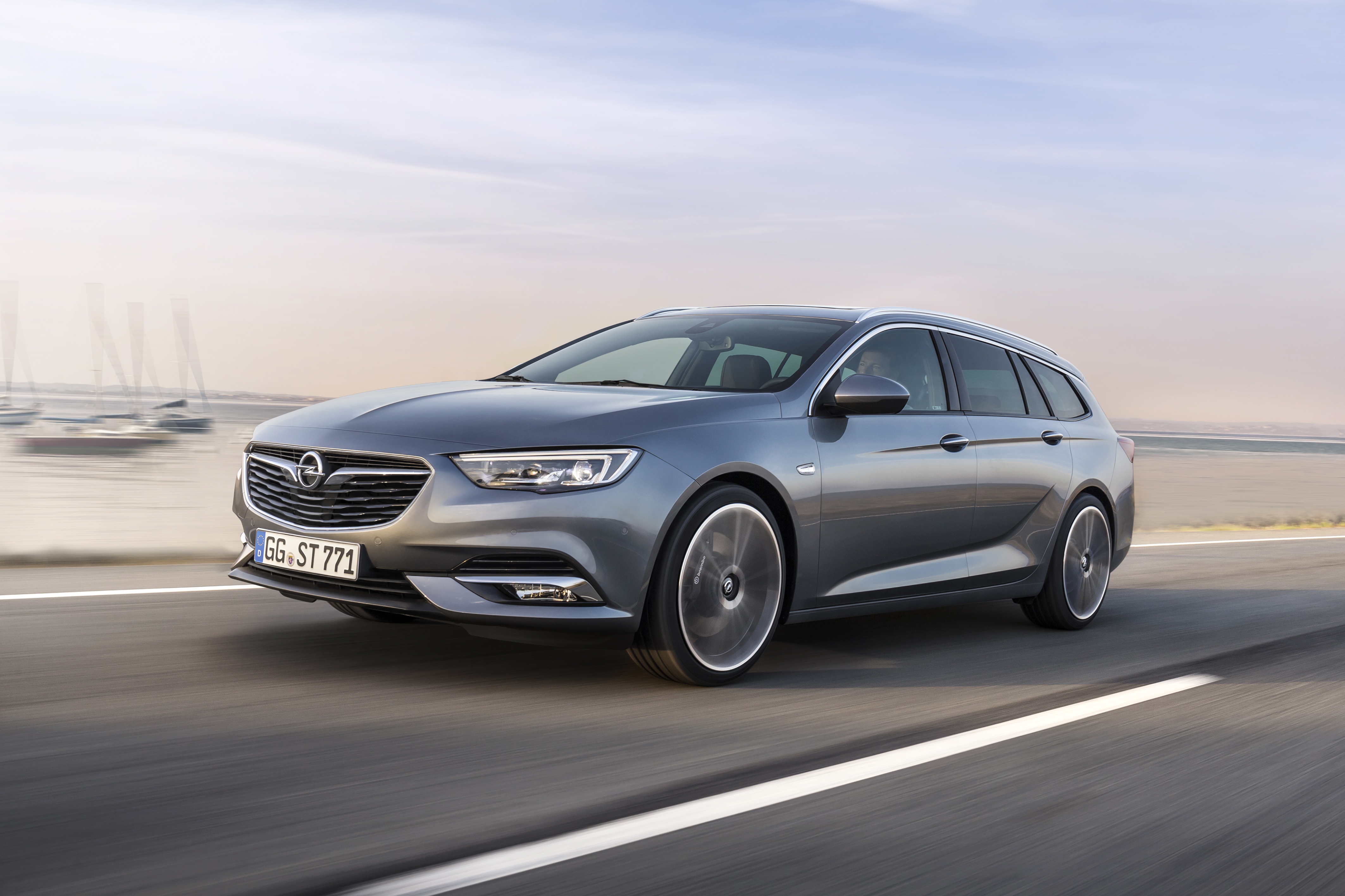 Opel представи нов 1 6 литров бензинов двигател за своята Insignia заедно