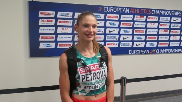 Габриела Петрва се класира за финала в тройния скок на