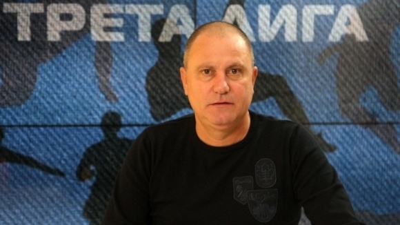 Старши треньорът на новака във Втора лига Кариана Атанас Джамбазки