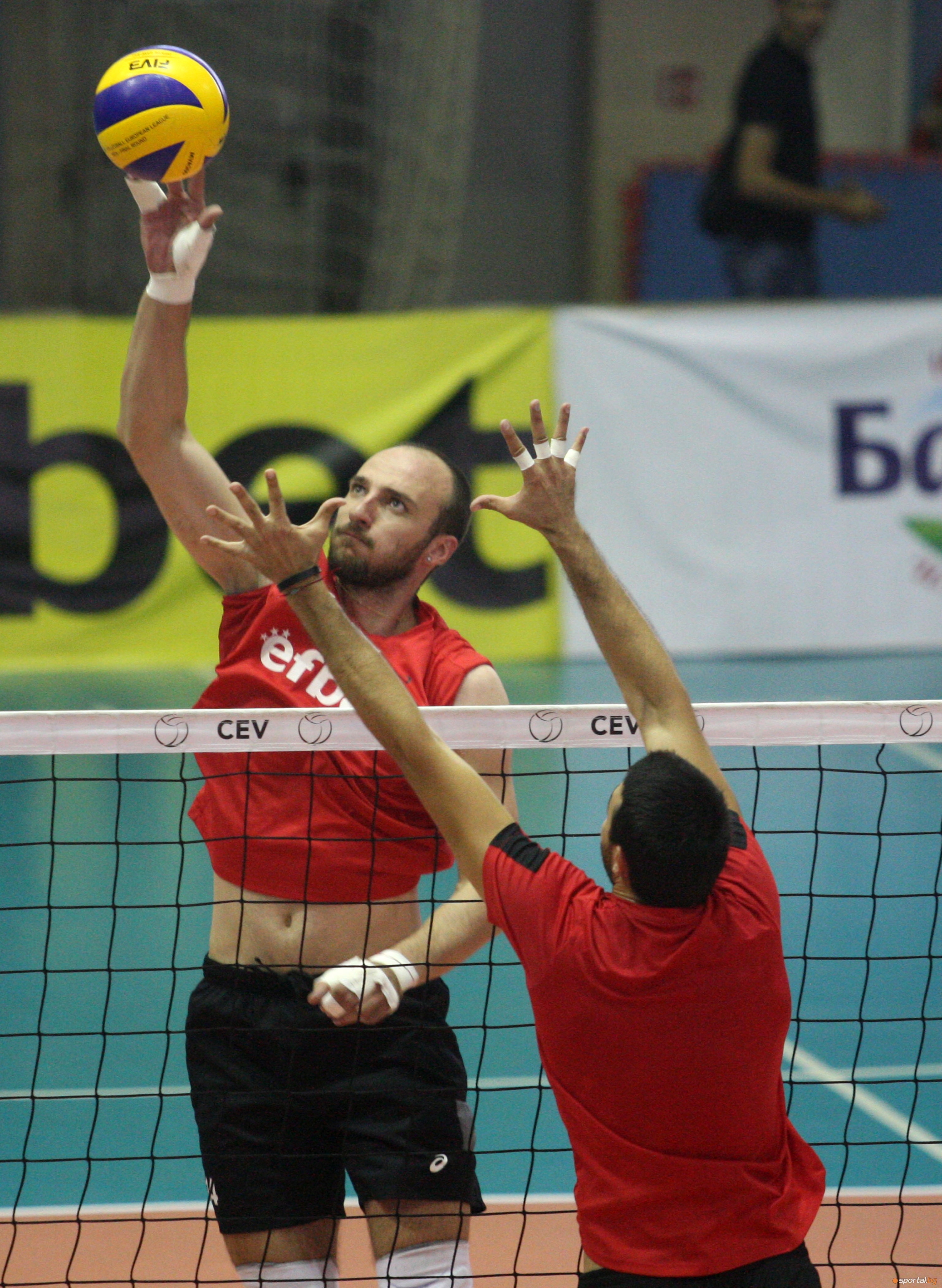 Волейболистът на националния отбор Теодор Тодоров се завърна на полето