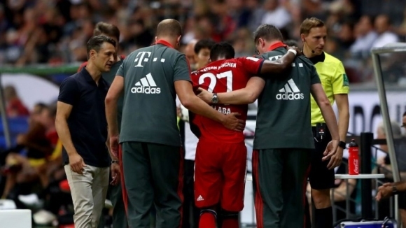 Защитникът Дейвид Алаба има контузия в коляното която ще го