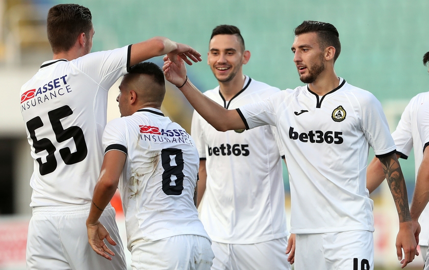 Днес в 18 30 часа Славия и Дунав дават началото на