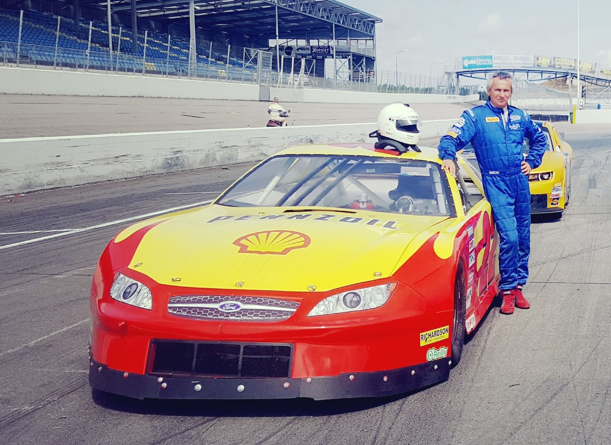 През изминалите няколко дни пилотът на Вромос Мирослав Петков тества