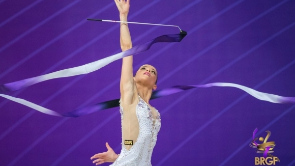 Българската гимнастичка Невяна Владинова се завърна на родна земя след
