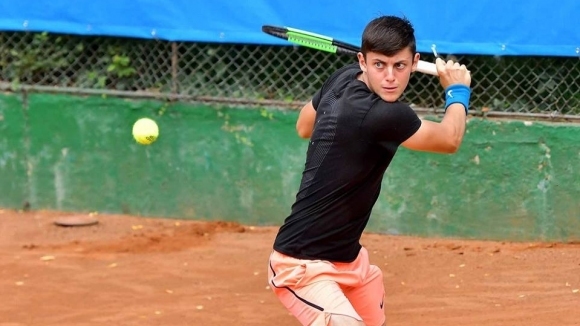 Александър Лазаров се класира за втория кръг на тенис турнира