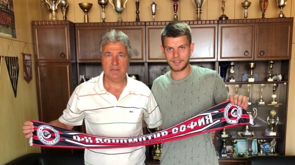 Отборът на Локомотив София привлече бивш играч на Парма научи