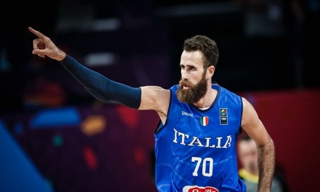 Капитанът на мъжкия национален отбор по баскетбол на Италия Луиджи