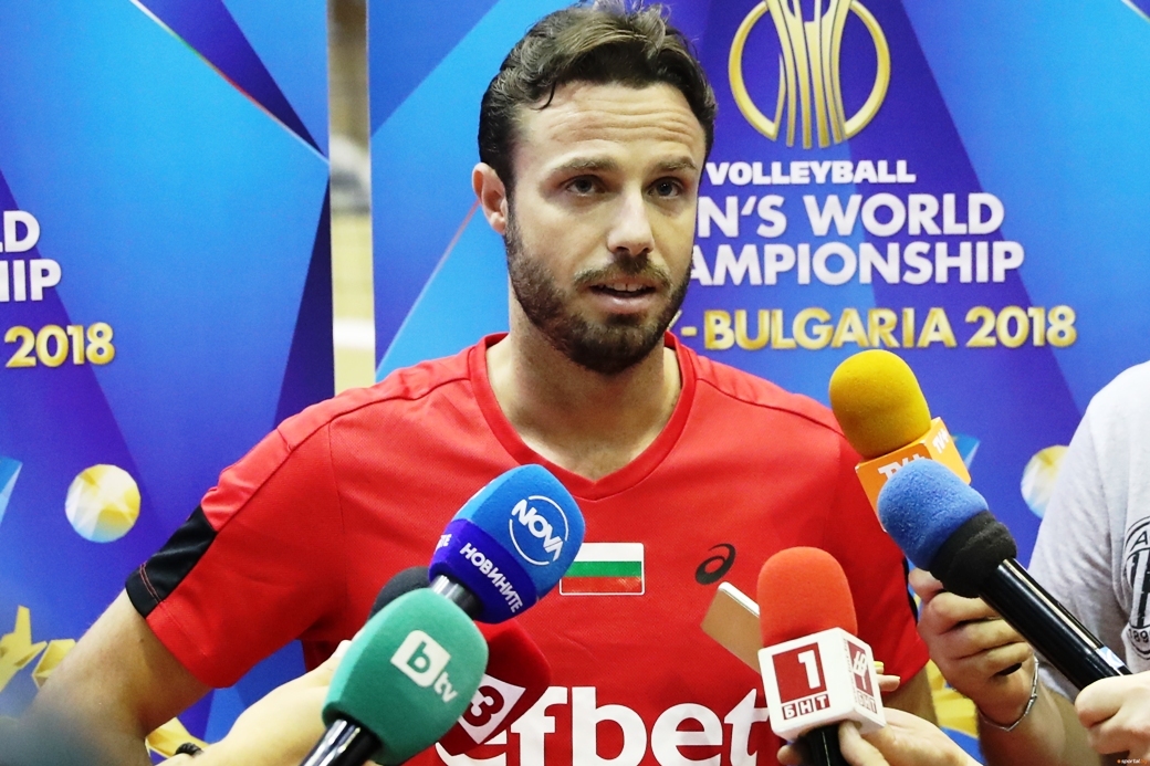 Преди три години ти бе първият с когото разговарях