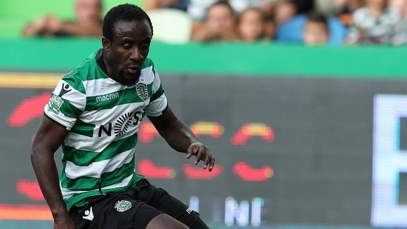 Нападателят на Спортинг Лисабон Сейду Думбия е пред трансфер в