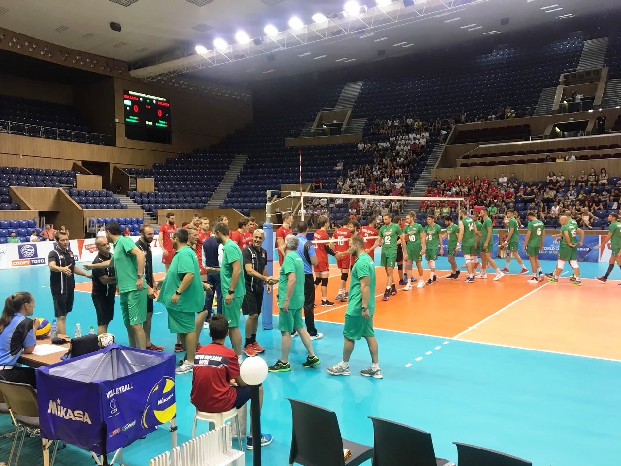 Волейболистите от националния отбор на България България отстъпиха на Белгия