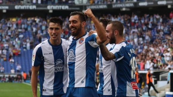 Отборът на Еспаньол надигра с 2 0 Валенсия в дуел от