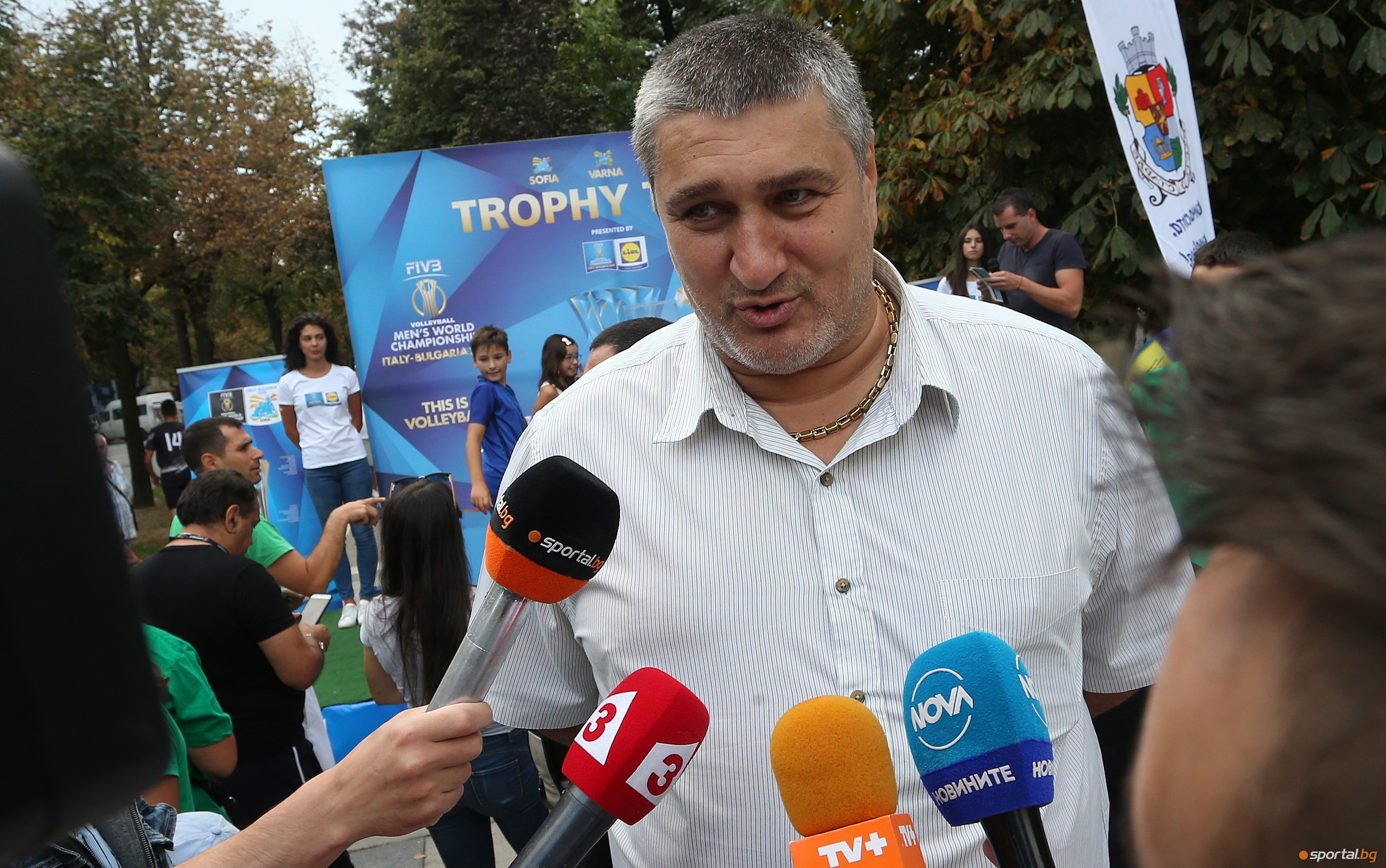 Вицепрезидентът на родната волейболна федерация Любомир Ганев сподели че шефовете