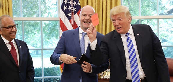 Президентът на ФИФА Джани Инфантино проведе среща с президента на