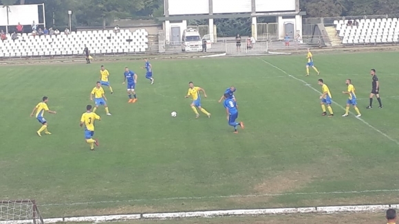 Отборът Светкавица Търговище разгроми с 5 0 Волов Шумен в мач