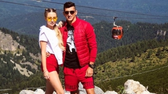 Футболистът на ЦСКА София Александър Дюлгеров има по различна представа за прекарване