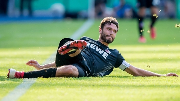 Защитникът на Кьолн Йонас Хектор няма да играе в мачовете