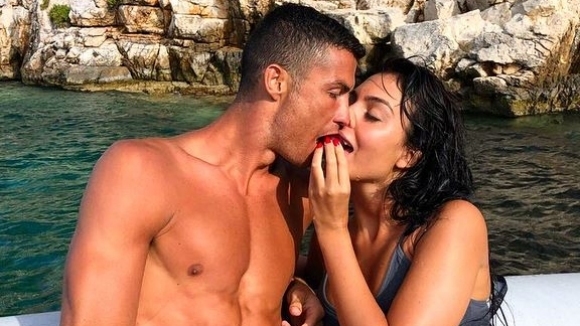 Голямата звезда на Ювентус Кристиано Роналдо се наслаждава на романтични