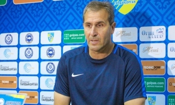 Бившият селекционер на националния отбор Димитър Димитров Херо заяви че новият